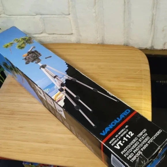 Vanguard VT 112 Photo Video Tripod - Picture 2 of 9